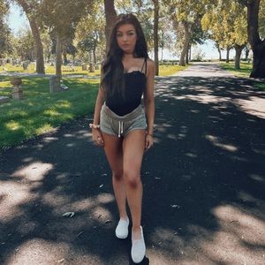 Meet your Posher, Lena